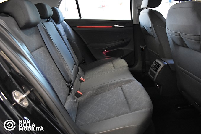 VOLKSWAGEN Golf 1.0 eTSI EVO DSG Life
